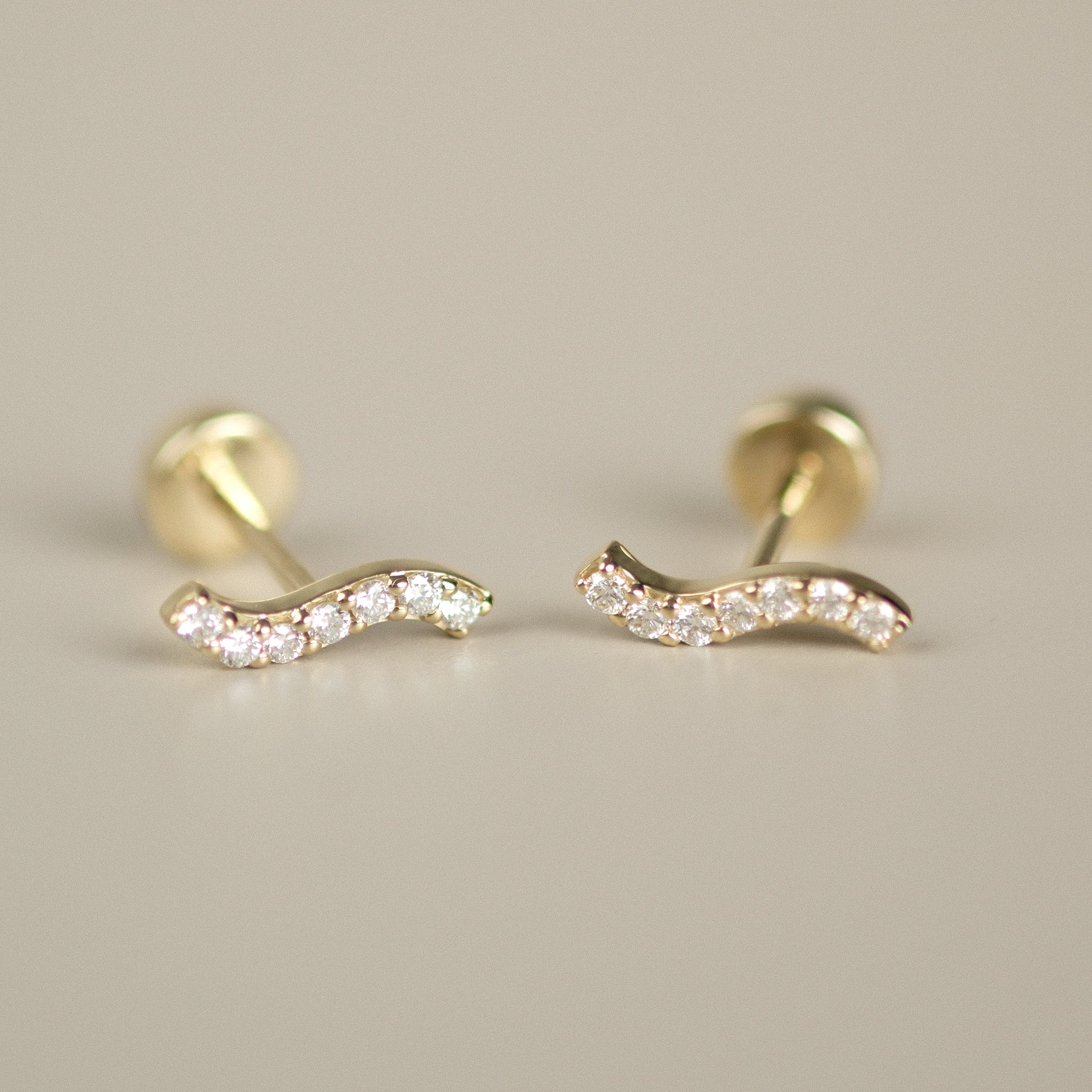 Diamond Wave Stud
