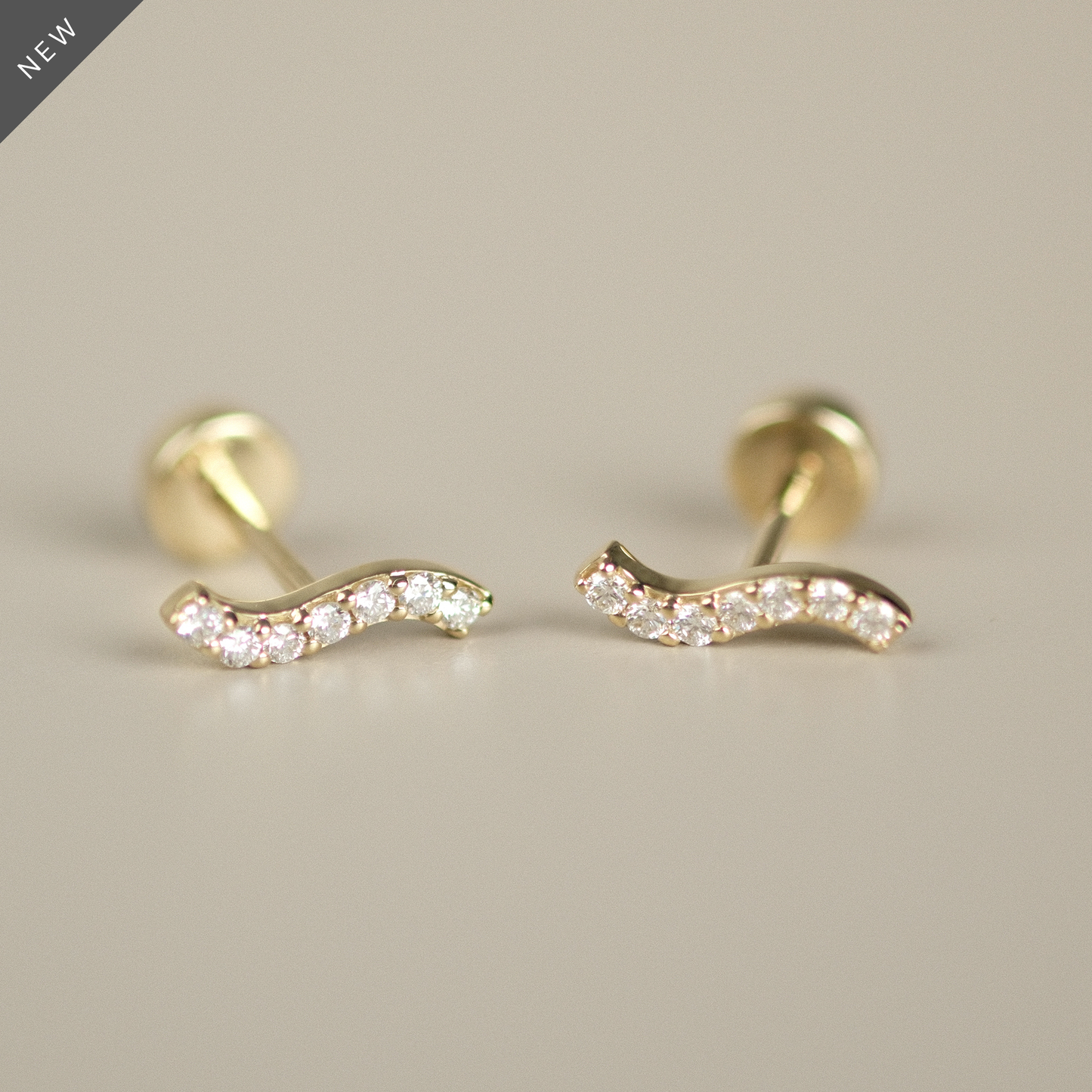 Diamond Wave Stud
