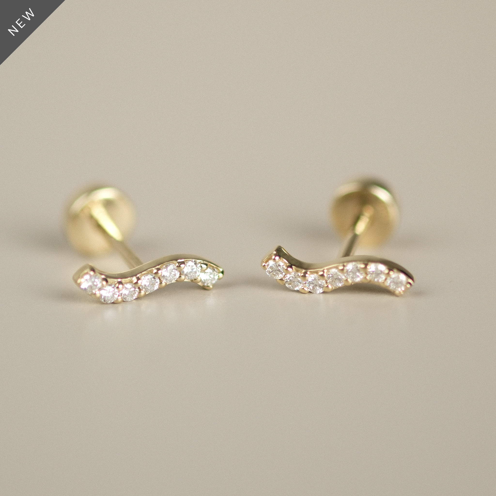 Diamond Wave Stud