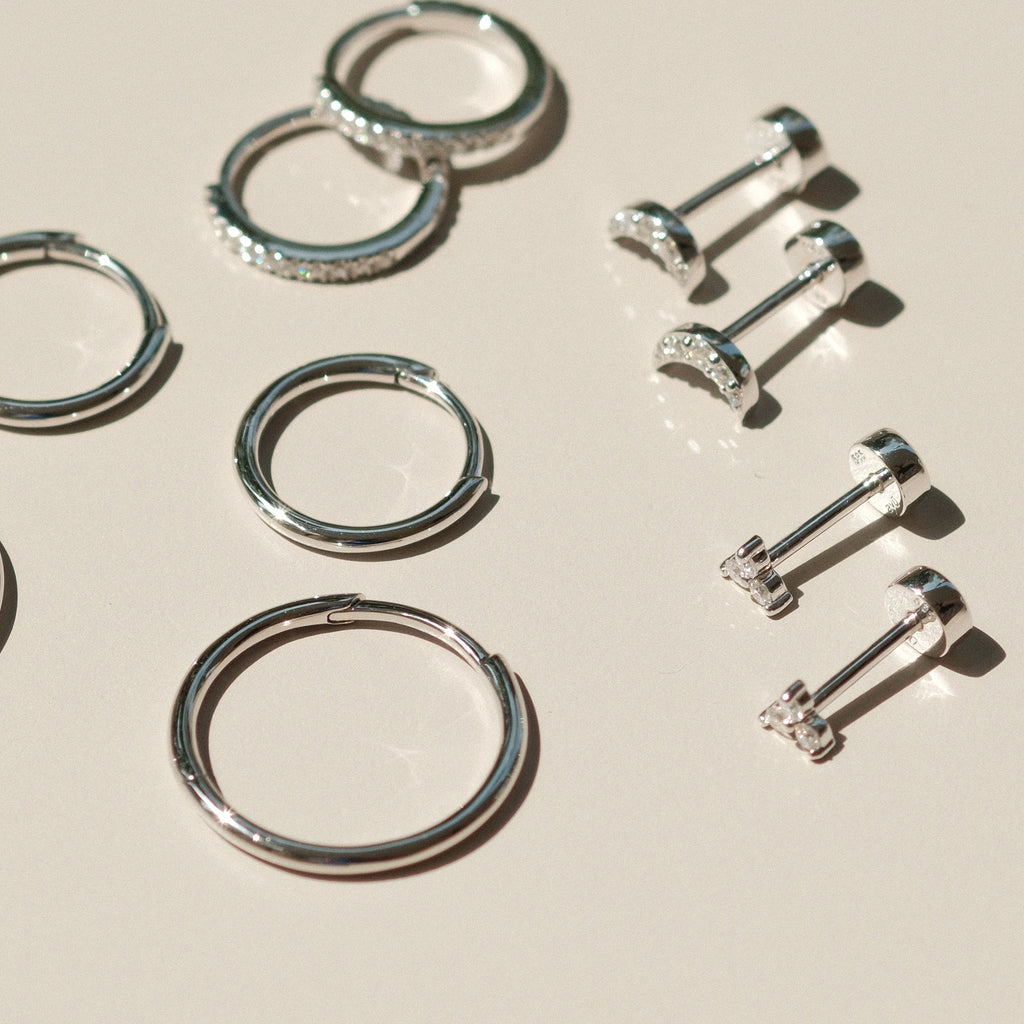 Seamless Huggie Hoop